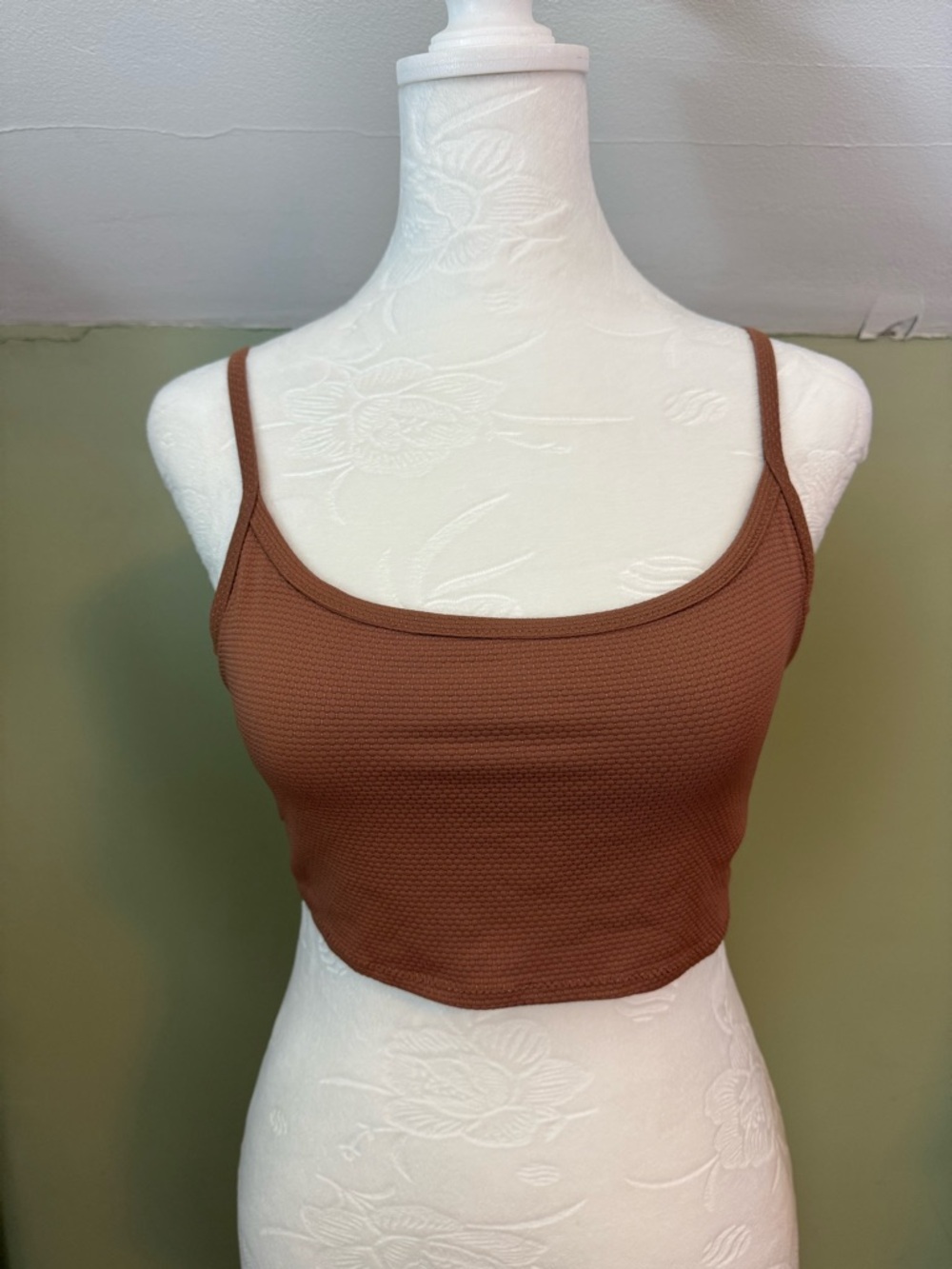 Aerie Scoop Neck Cropped Textured Tank with Built-In Bra